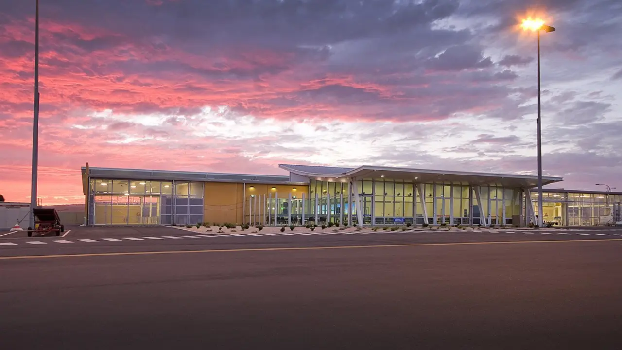 Breeze Airways LNK terminal – Lincoln Airport