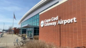 Delta Air Lines HYA Terminal – Cape Cod Gateway Airport