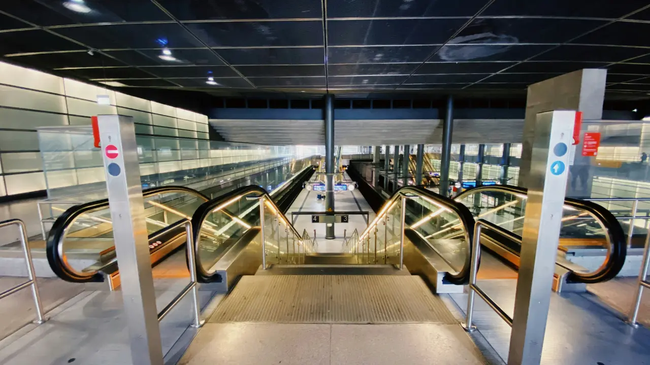 Frontier Airlines AZA Terminal – Phoenix-Mesa Gateway Airport