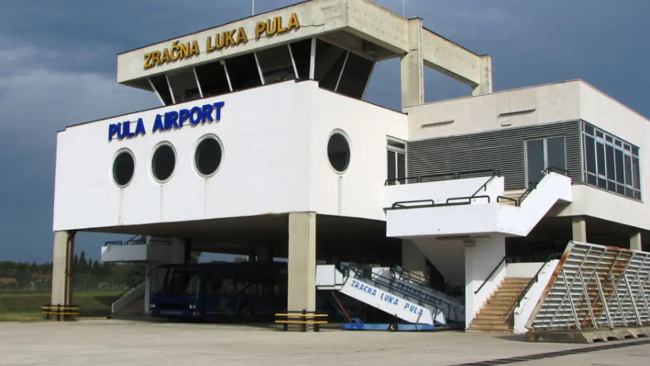Croatia Airlines PUY Terminal – Pula Airport