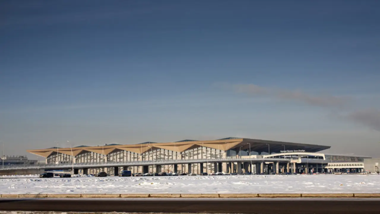 Iberia Airlines LED Terminal – Pulkovo Airport
