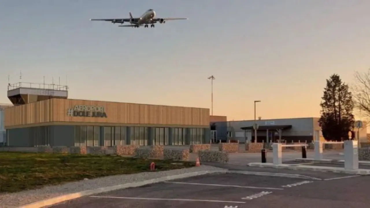 Aegean Airlines DLE Terminal – Dole–Jura Airport