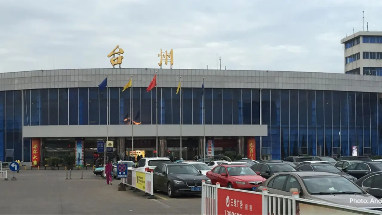Shenzhen Airlines HYN Terminal – Taizhou Luqiao Airport