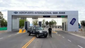 Aerolineas Argentinas UAQ Terminal – Domingo Faustino Sarmiento Airport