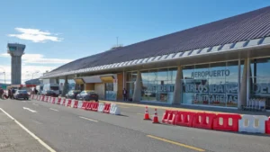 Aerolineas Argentinas PUQ Terminal – Presidente Carlos Ibáñez Intl. Airport