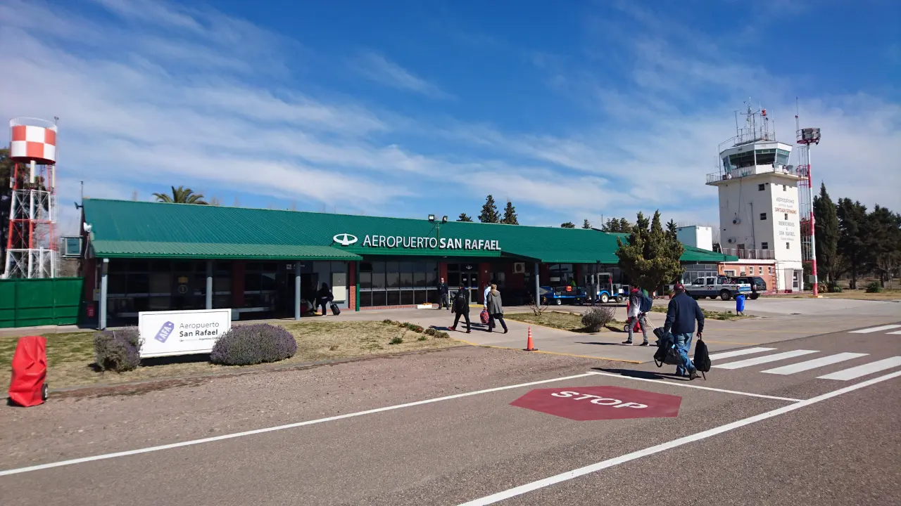 Aerolineas Argentinas AFA Terminal – San Rafael Airport