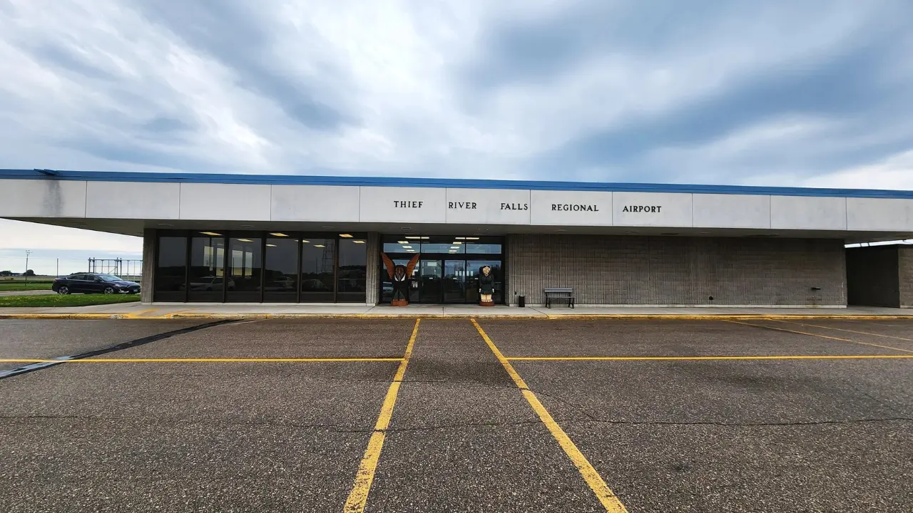 Boutique Air TVF Terminal – Thief River Falls Regional Airport