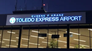 Azul Brazilian Airlines NVT Terminal – Toledo Airport