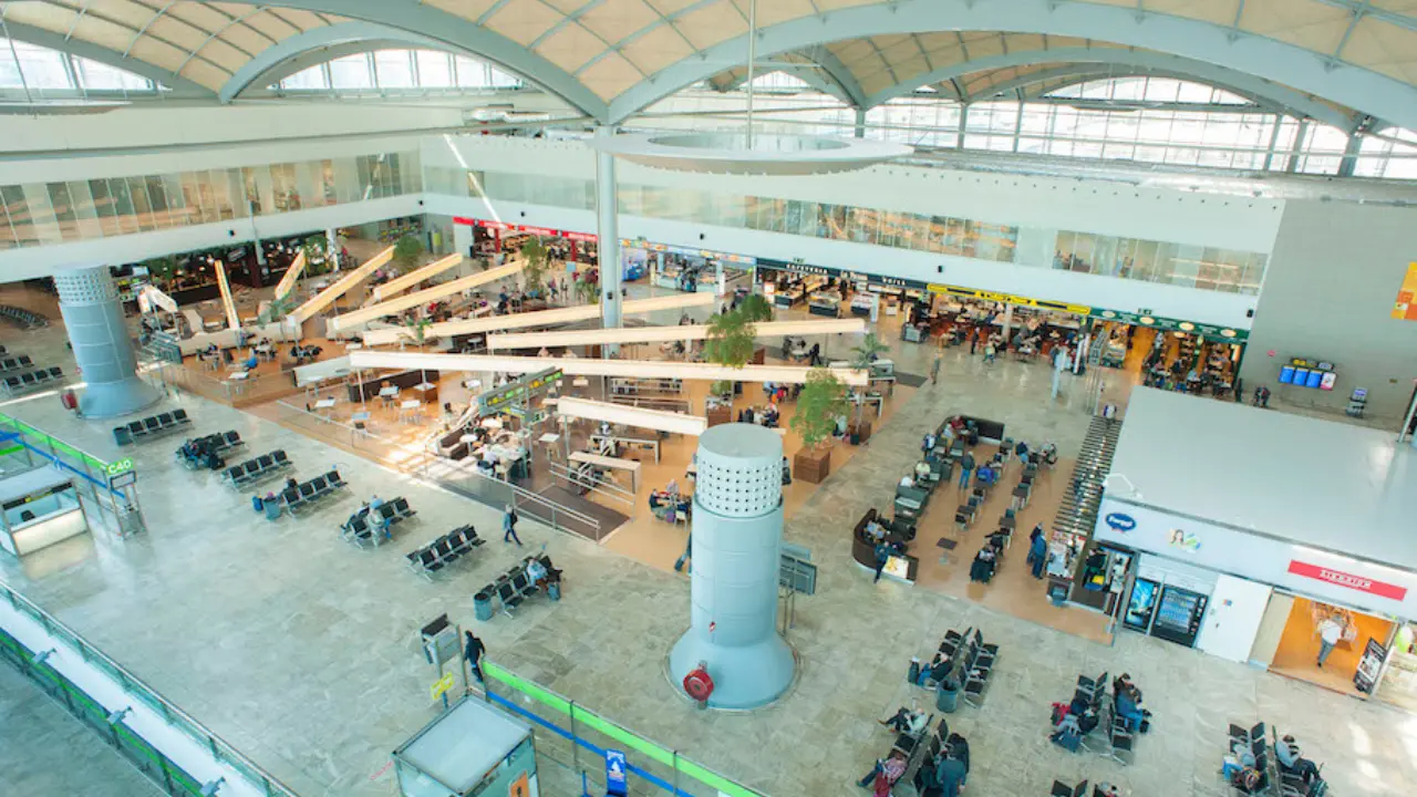 Avianca Airlines ALC Terminal – Alicante–Elche Miguel Hernández Airport